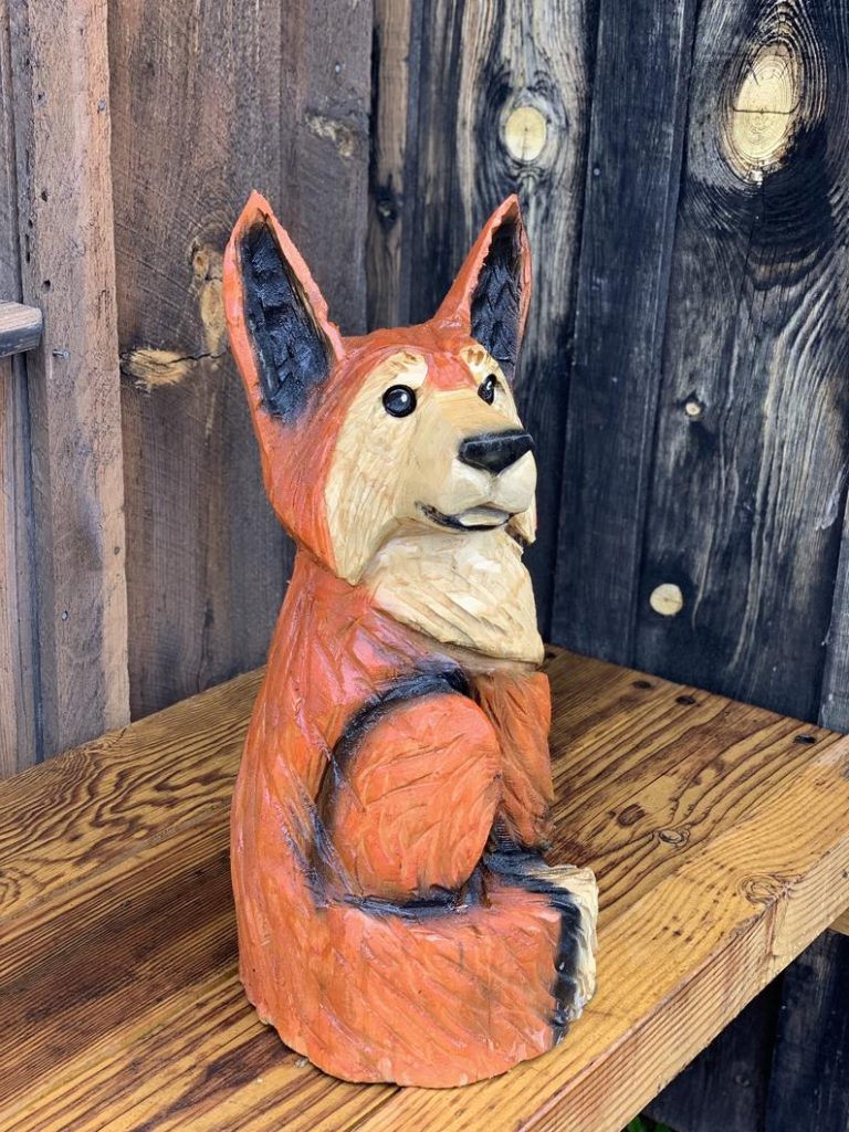 Fox chain saw carving